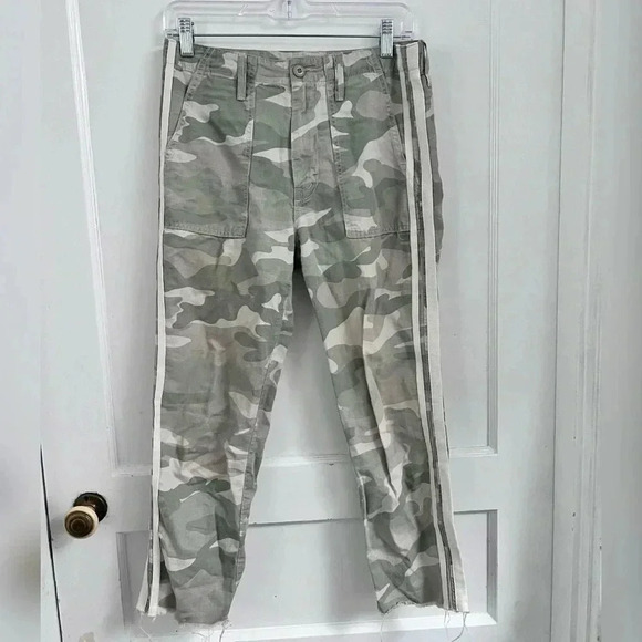 MOTHER DENIM
THE SHAKER CHOP CROP FRAY LINEN PANTS 
DESERT PRINT Size 27 - Picture 1 of 6